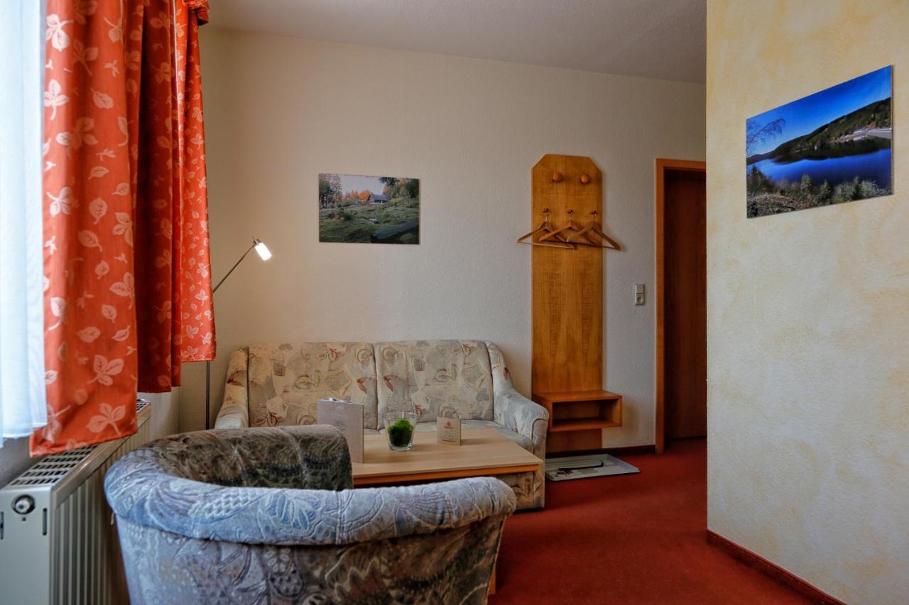 Konsum Gaestehaus Quisisana - Oberhof Oberhof  Exterior foto